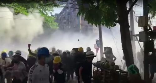 缅甸开火吃瓜视频,开火瞬间,吃瓜群众惊心动魄