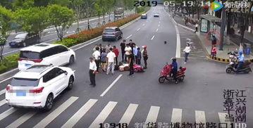 吃瓜群众追尾全责,一场意外的责任归属风波